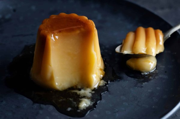 ¿Cómo lograr un flan de huevo casero con el caramelo perfecto?